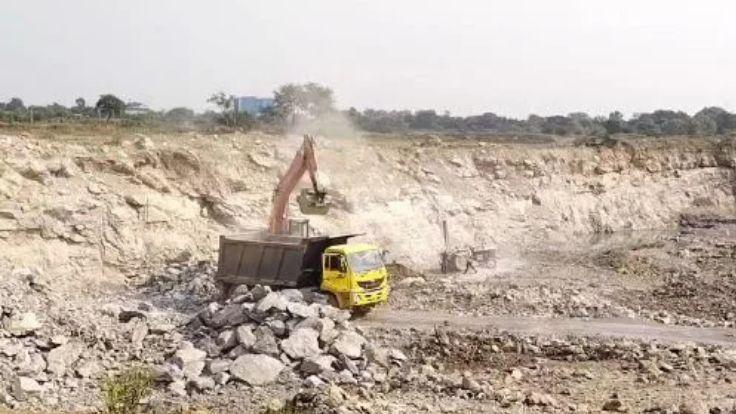 The verdict in Malegaon blast case came after 17 years, all 7 accused including Sadhvi Pragya Thakur were acquitted, BJP said Congress should answer saffron terrorism (96)-8e43FXIMkL.jpg